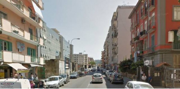 Napoli, Fuorigrotta: Caos traffico per voragine in via Diocleziano