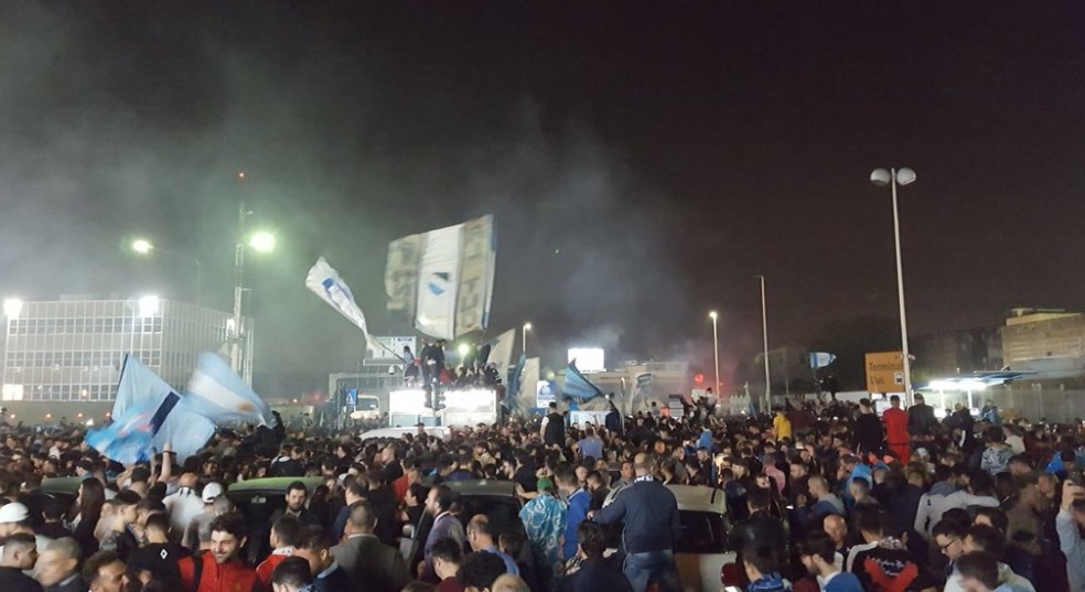Calcio Napoli, la notte più lunga di una città impazzita di gioia