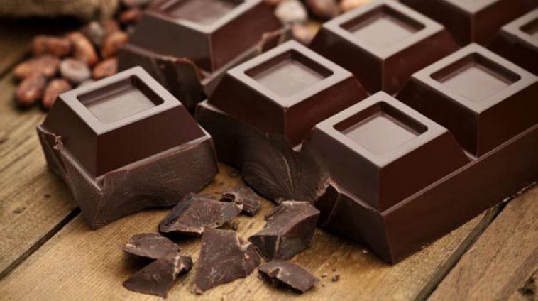 Cioccolato fondente, il suo consumo regolare fa bene alla salute