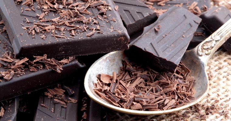 Cioccolato fondente, il suo consumo regolare fa bene alla salute