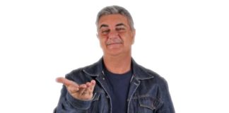 Al Teatro Totò Simone Schettino in 'Fondamentalmente Show'
