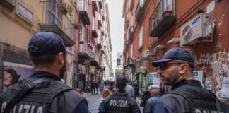 Napoli, Forcella: controlli della Polizia, sequestri e denunce