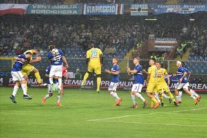 Calcio Napoli: gli azzurri battono la Samp 2-0. È record di punti!
