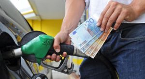 Carburanti: tornano gli aumenti sui listini per benzina, diesel e gpl