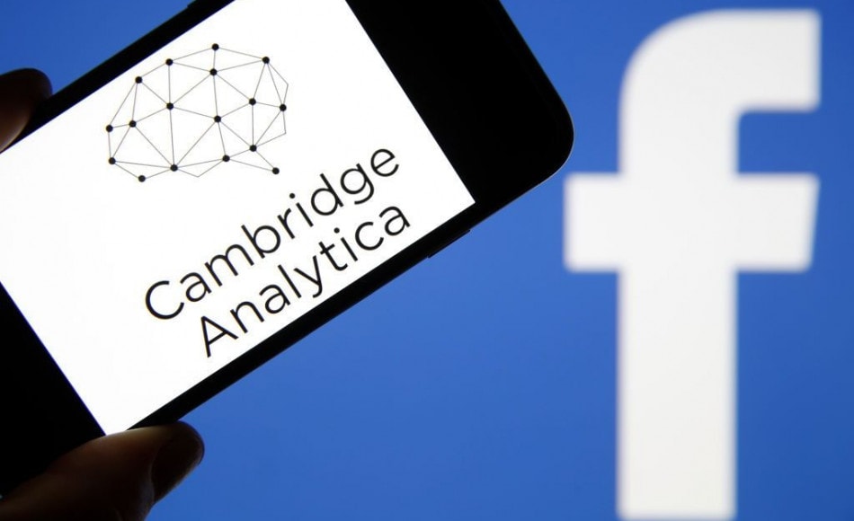 Scandalo Facebook, Cambridge Analytica annuncia la chiusura