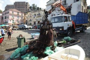 Sorrento, domani al via la pulizia dei fondali di Marina Grande