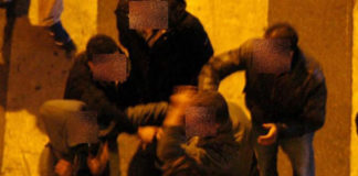 Somma Vesuviana: restituisce un portafogli vuoto e viene aggredito