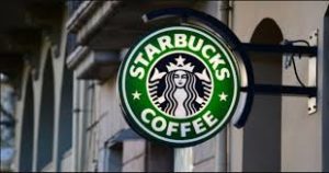 Crollo in borsa per Starbucks, chiudono 150 caffetterie