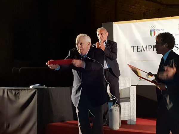 Judo, consegnato il 9° Dan al Maestro Nicola Tempesta Judo, consegnato il 9° Dan al Maestro Nicola Tempesta
