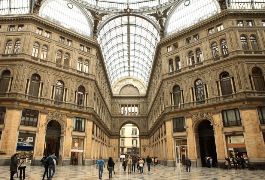 Napoli, Galleria Umberto: terminato il restauro dopo tre anni