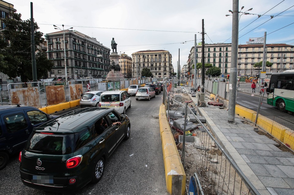 Napoli, Piazza Garibaldi: Lavori finiti riaperta la viabilità