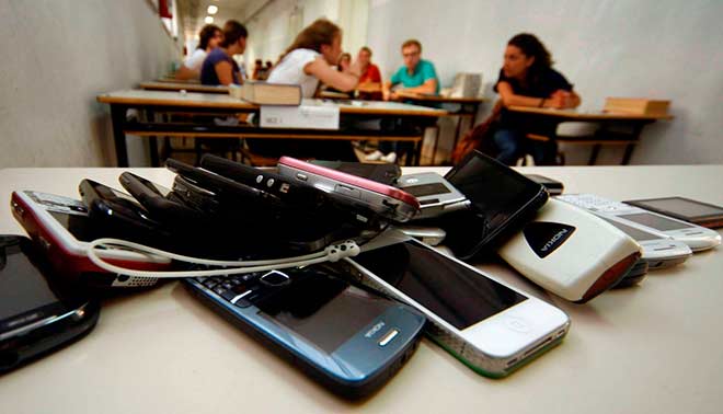 Gli effetti negativi dei cellulari sulla salute. Cinque regole per un corretto utilizzo