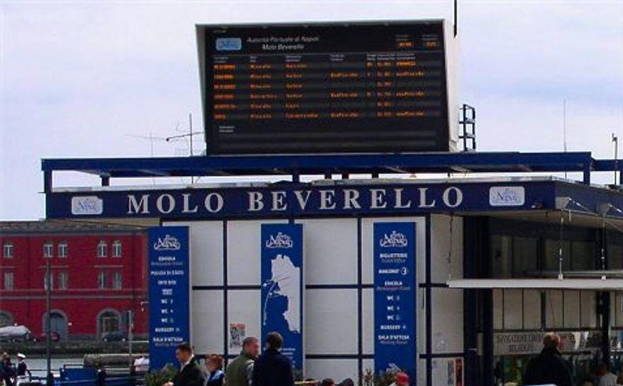 Caos biglietteria Molo Beverello, Lembo accusa: 