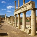 Pompei, turista americano ruba reperti: denunciato