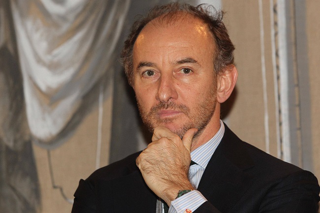Leonardo, Alessandro Profumo tra i 23 indagati per usura bancaria Leonardo, Alessandro Profumo tra i 23 indagati per usura bancaria