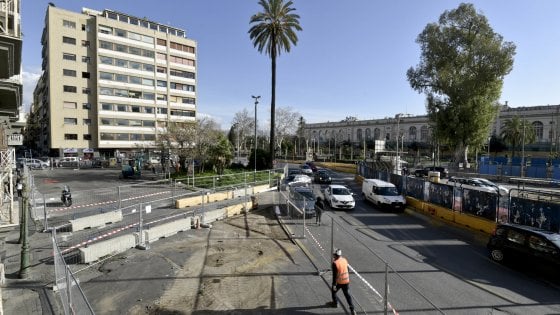 Lavori Riviera di Chiaia, caos fermate bus e traffico. Ecco il nuovo dispositivo