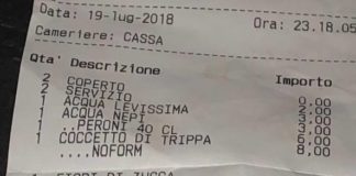 Scontrino omofobo al ristorante: licenziato il cameriere, ma non si placa la polemica