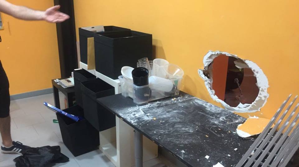 Napoli, Ponticelli: Furto e gravi danni al Centro Giorgio Mancini