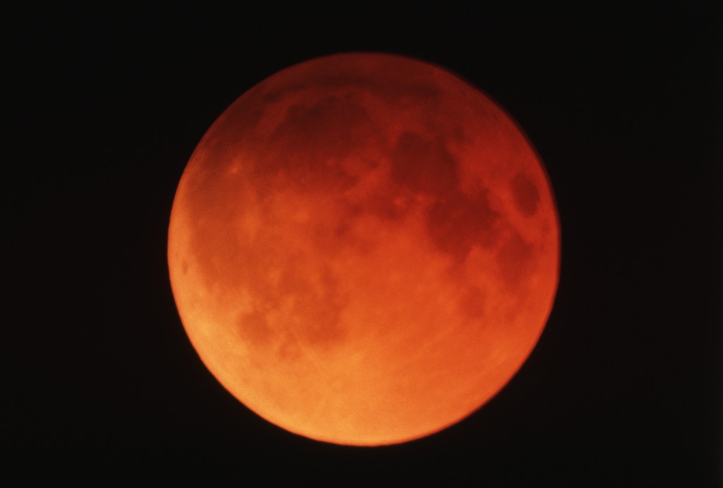 Il 27 luglio è prevista l'eclissi di Luna più lunga del secolo
