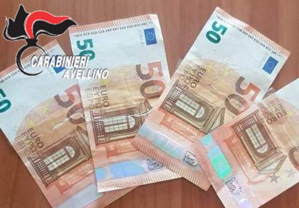 Avellino, 50enne spaccia banconote false all'Ufficio Postale