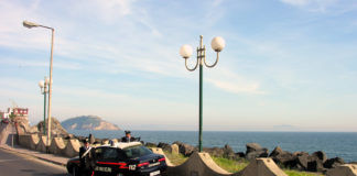 Pozzuoli, 3 ragazzi fermati per estorsione a un commerciante di Monteruscello