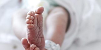 Pertosse, morte due neonate: dubbi su stato vaccinale delle madri