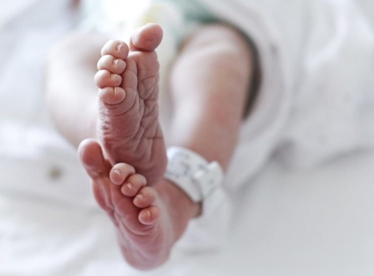 Pertosse, morte due neonate: dubbi su stato vaccinale delle madri