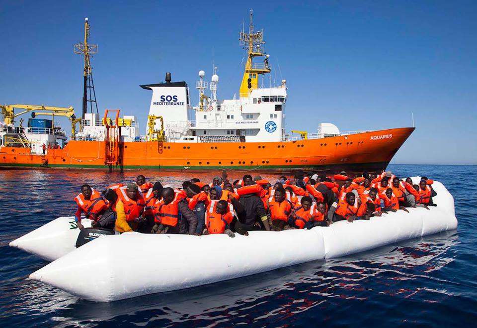 Guardia Costiera soccorre 170 migranti, Salvini: 