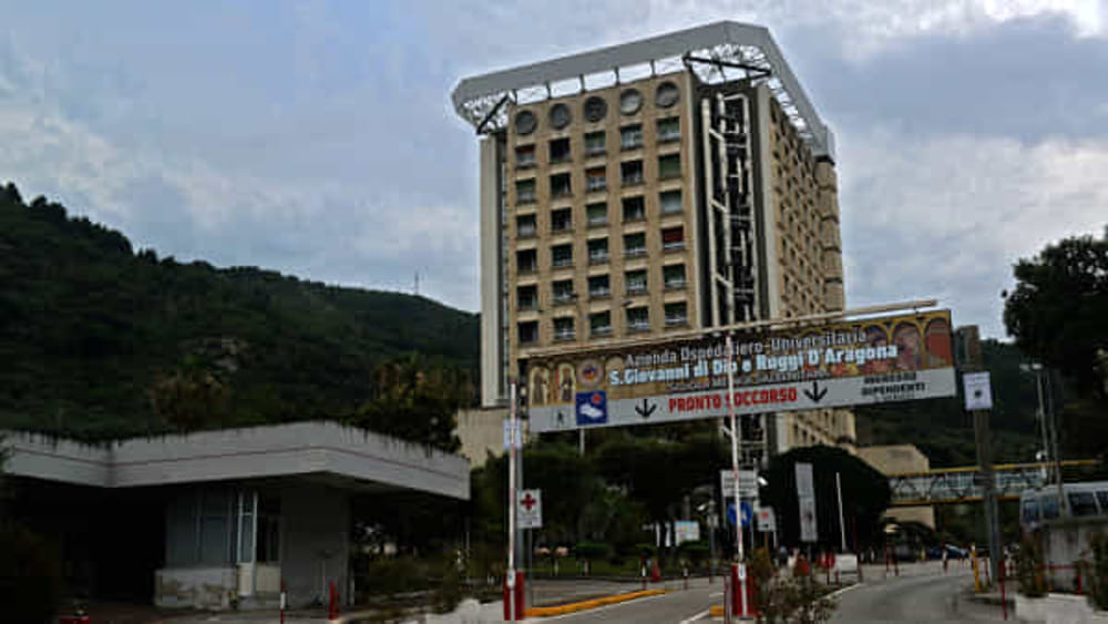 Salerno, detenuto si fa ricoverare in ospedale e poi aggredisce gli agenti di scorta