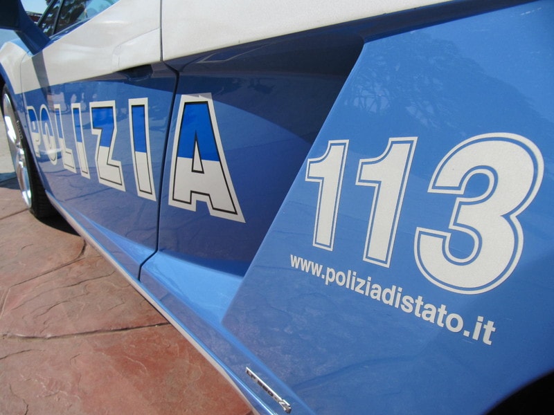 Napoli, blitz della Polizia a Fuorigrotta: sei arresti per droga
