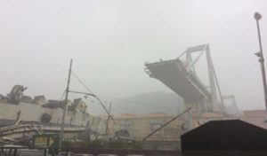 Tragedia a Genova, crolla il ponte Morandi: più di 20 morti tra cui un bambino