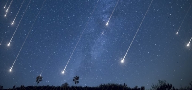 Stelle cadenti, più visibili tra il 12 e il 13 agosto. Ecco come osservarle