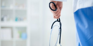 Influenza e polmonite, boom all'Ospedale del Mare: con la scuola rischio di nuovi contagi