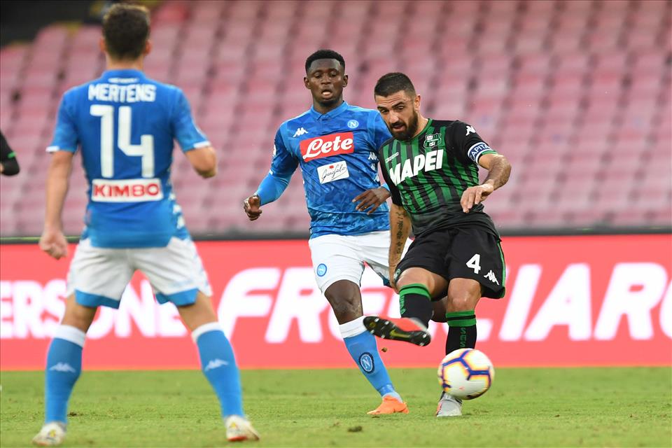 Calcio Napoli, Ounas ed Insigne piegano il Sassuolo Calcio Napoli, Ounas ed Insigne piegano il Sassuolo