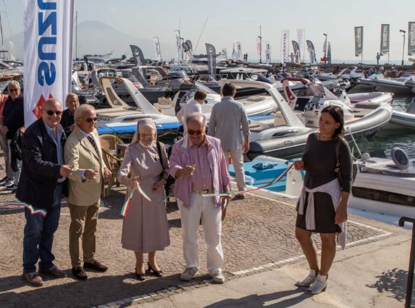 Navigare, per nove giorni, l’esposizione nautica con prove a mare Navigare, per nove giorni, l’esposizione nautica con prove a mare