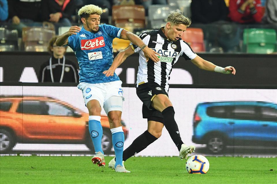 Calcio Napoli, gli azzurri segnano soffrono e vincono 3-0 ad Udine Calcio Napoli, gli azzurri segnano soffrono e vincono 3-0 ad Udine