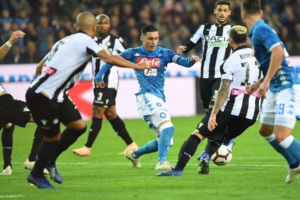 Calcio Napoli, gli azzurri segnano soffrono e vincono 3-0 ad Udine Calcio Napoli, gli azzurri segnano soffrono e vincono 3-0 ad Udine