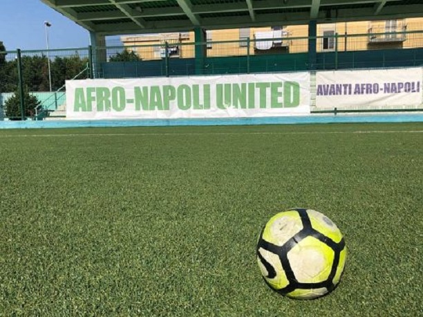 Calcio femminile, fuori dall'Afro Napoli perché candidata con la Lega