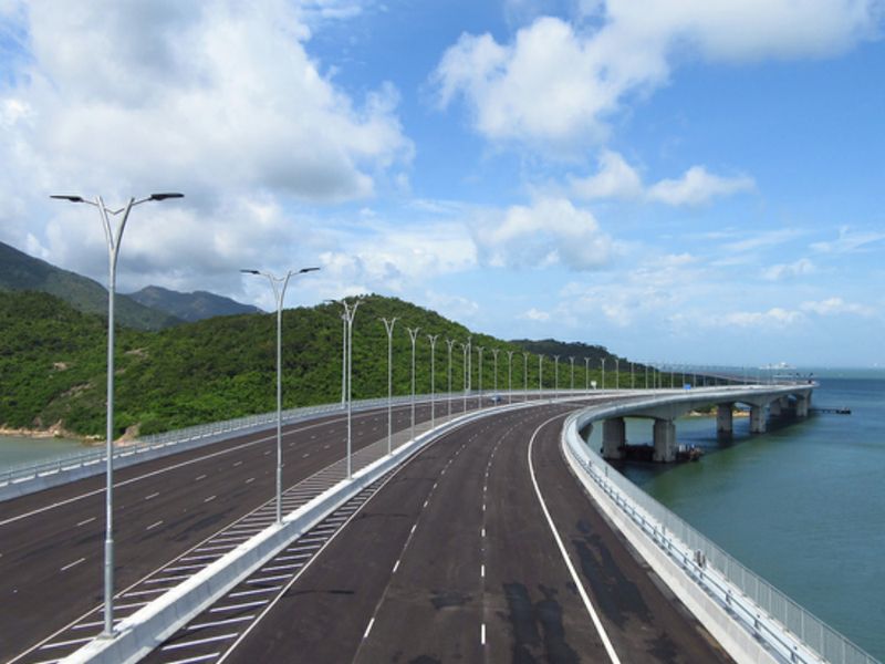 Cina, a fine ottobre aprirà il ponte più lungo del mondo