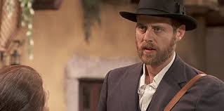 Il Segreto, lunedì 8 ottobre: Julieta incontra Saul e Prudencio si ingelosisce Il Segreto, lunedì 8 ottobre: Julieta incontra Saul e Prudencio si ingelosisce