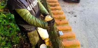 Cronaca di Napoli, Camaldoli: Carabinieri eseguono perquisizioni a tappeto per blocchi di edificio. Un arresto. Sequestrata droga nascosta in posti impensabili.