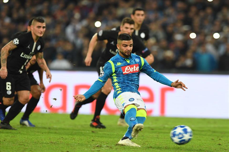 Calcio Napoli: partita a scacchi, col PSG finisce 1-1
