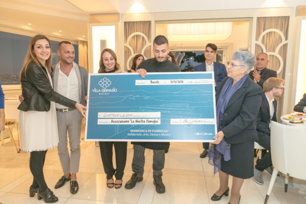 Manuela Arcuri testimonial per l’associazione La Nostra Famiglia Onlus