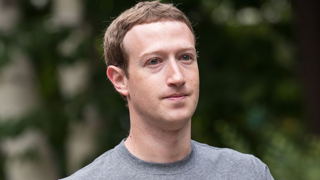 Facebook, Zuckenberg a sorpresa: Facebook, Zuckenberg a sorpresa: