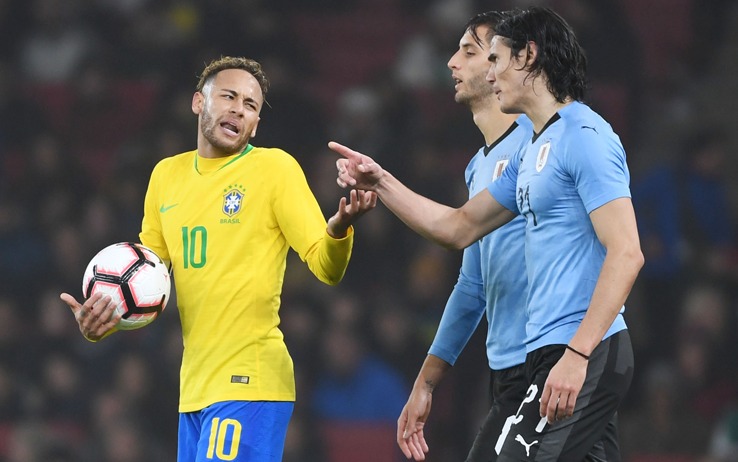 Calcio Napoli spera: Cavani-Neymar, scintille anche in nazionale