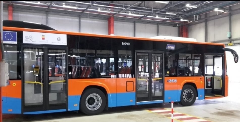 ANM, da oggi entrano in servizio i primi 10 nuovi bus