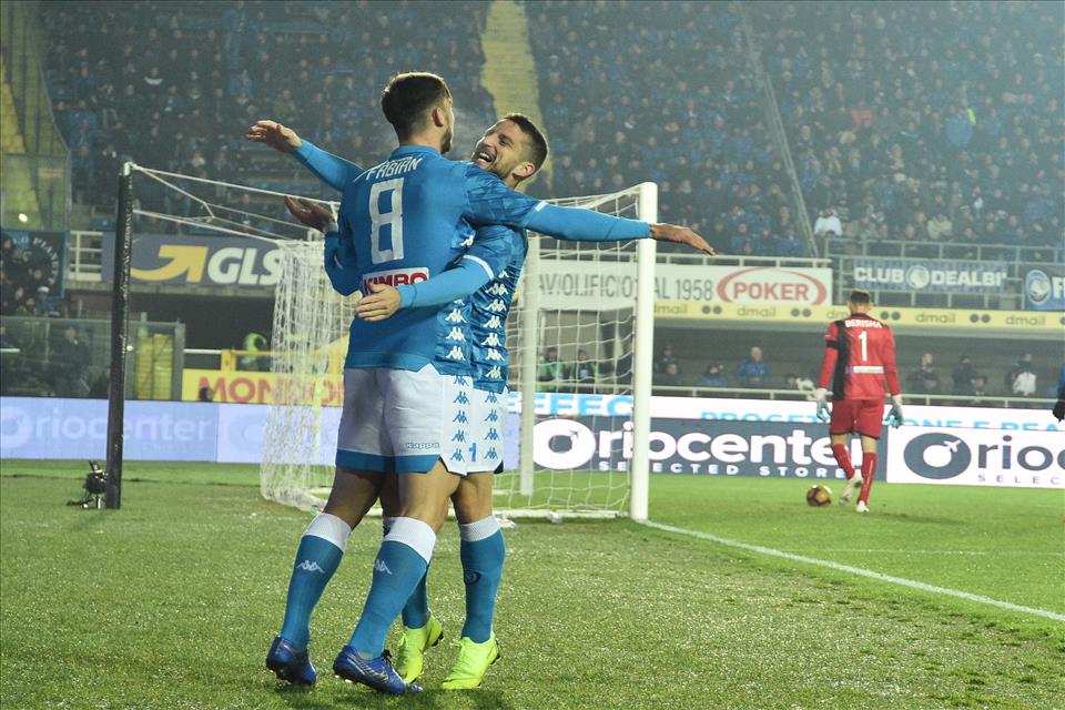 Calcio Napoli, stoccata di Milik e battaglia vinta a Bergamo