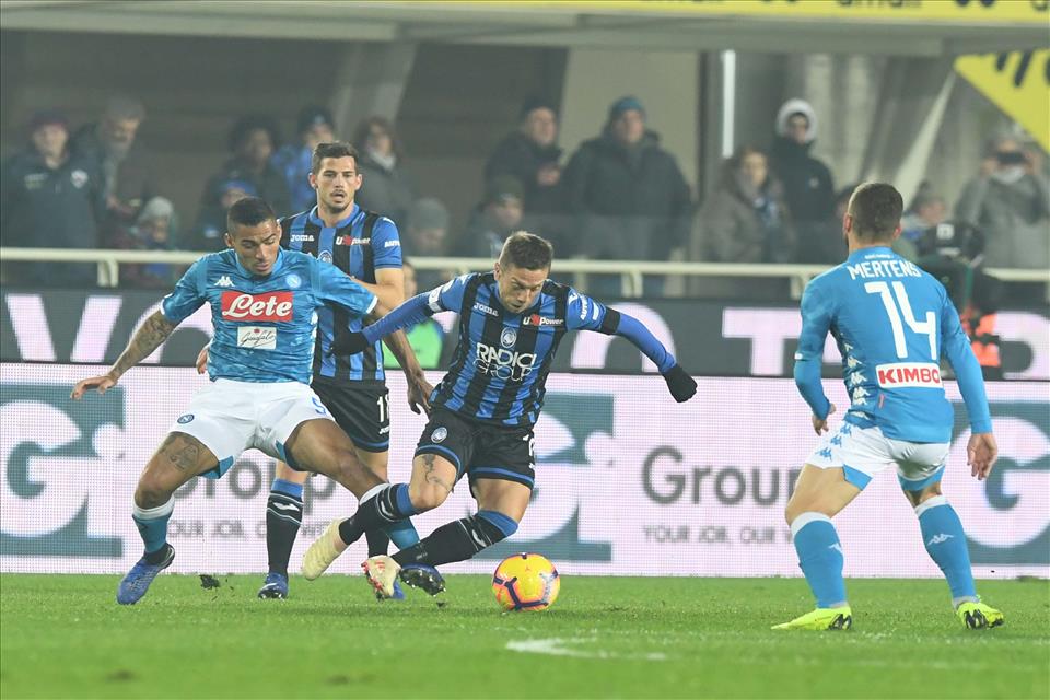 Calcio Napoli, stoccata di Milik e battaglia vinta a Bergamo