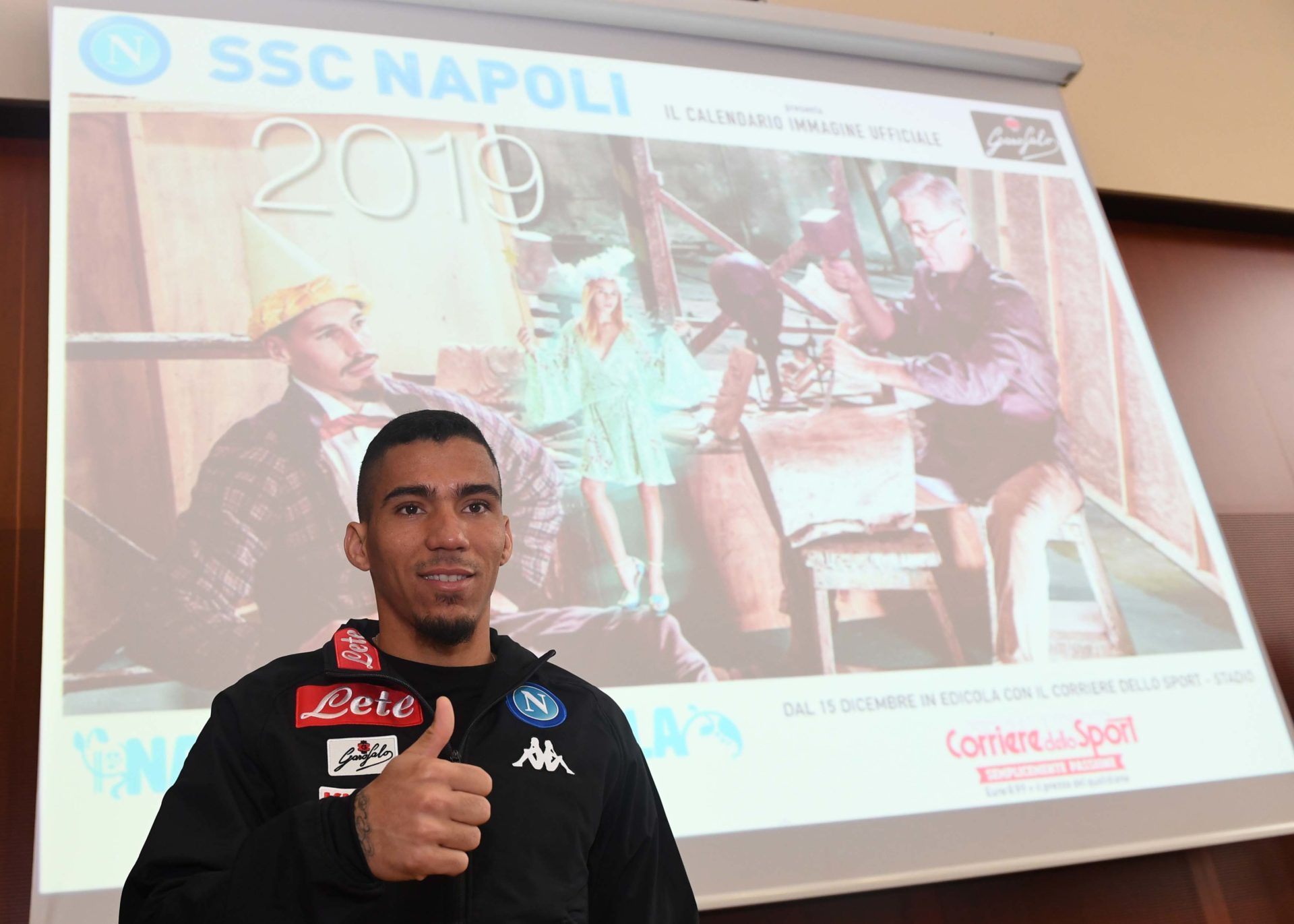 Calcio Napoli Allan alla presentazione del calendario ufficiale