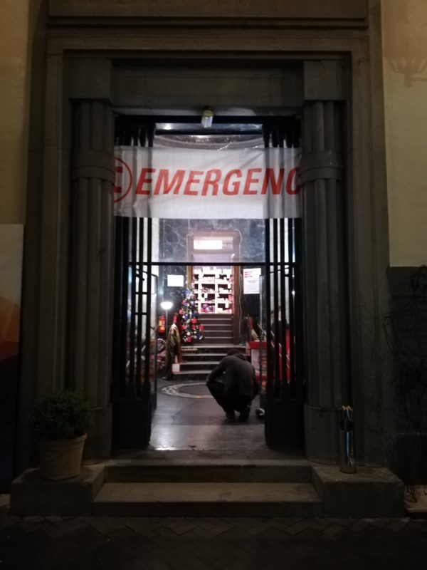 Emergency, apre a Napoli lo 'Spazio Natale' per regali solidali